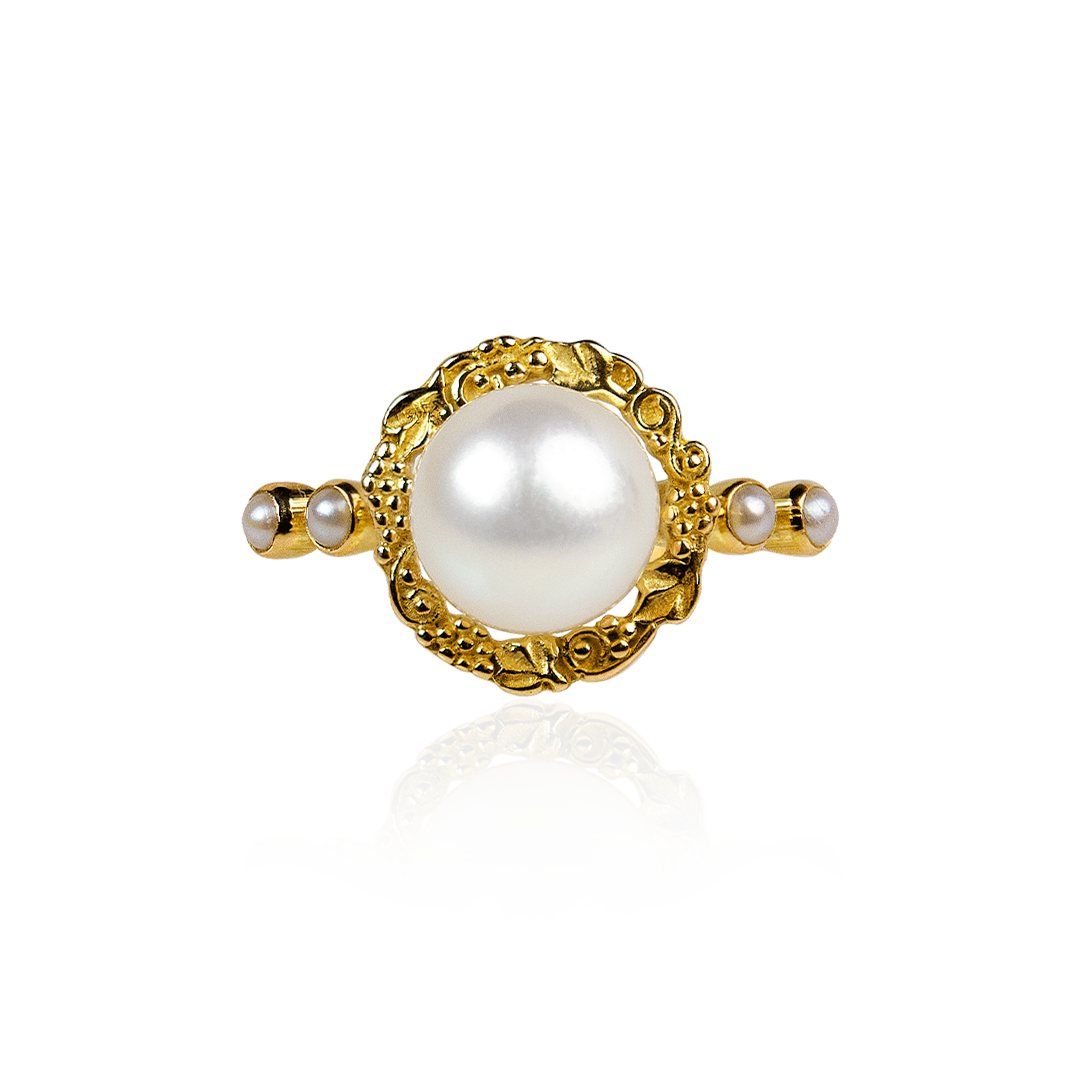 Marilisi artisan fine jewelry White Pearl Yellow Gold Ring pearls are set in gold frame for collectors