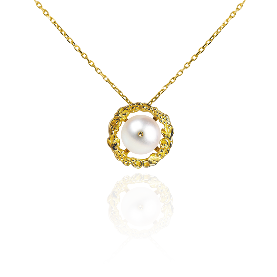 Marilisi artisan fine jewelry White Pearl Yellow Gold Necklace pearls are set in gold frames front