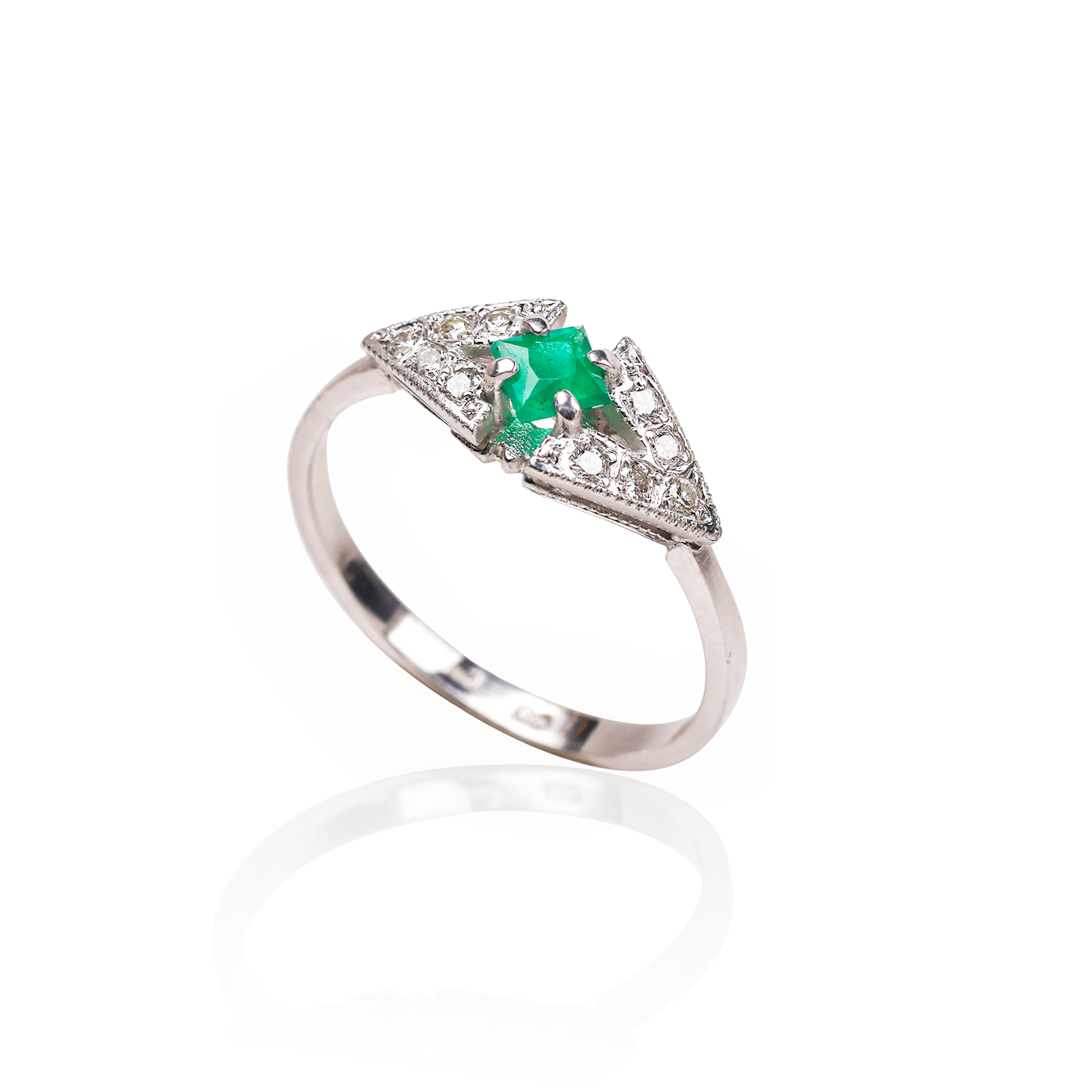 Marilisi artisan fine jewelry White gold diamonds green emerald symmetrical art deco ring above