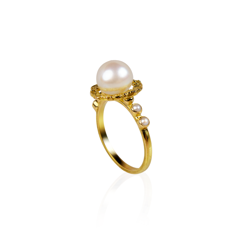 Marilisi artisan fine jewelry White Pearl Yellow Gold Ring pearls are set in gold frames side